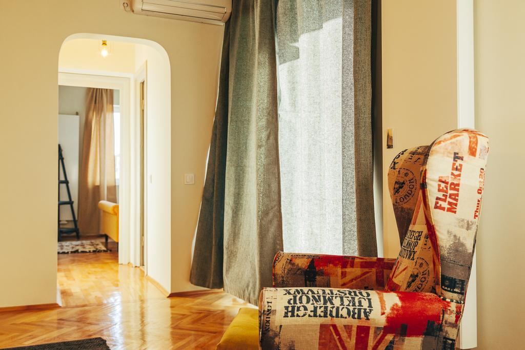 Artsy Old Town Apartment Bucharest Exterior photo