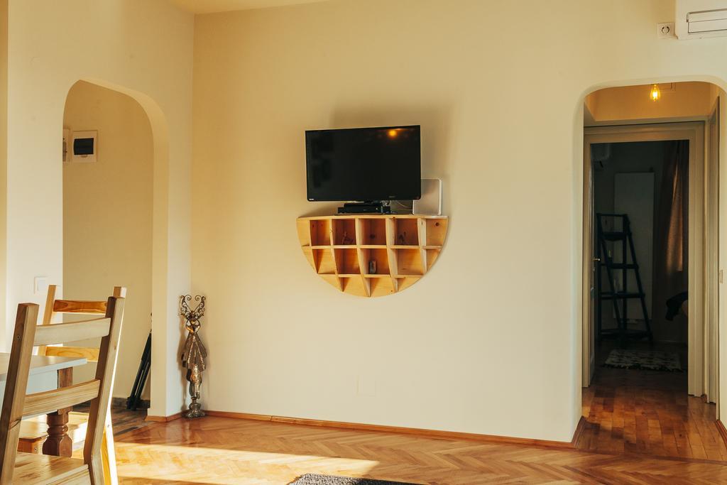 Artsy Old Town Apartment Bucharest Exterior photo