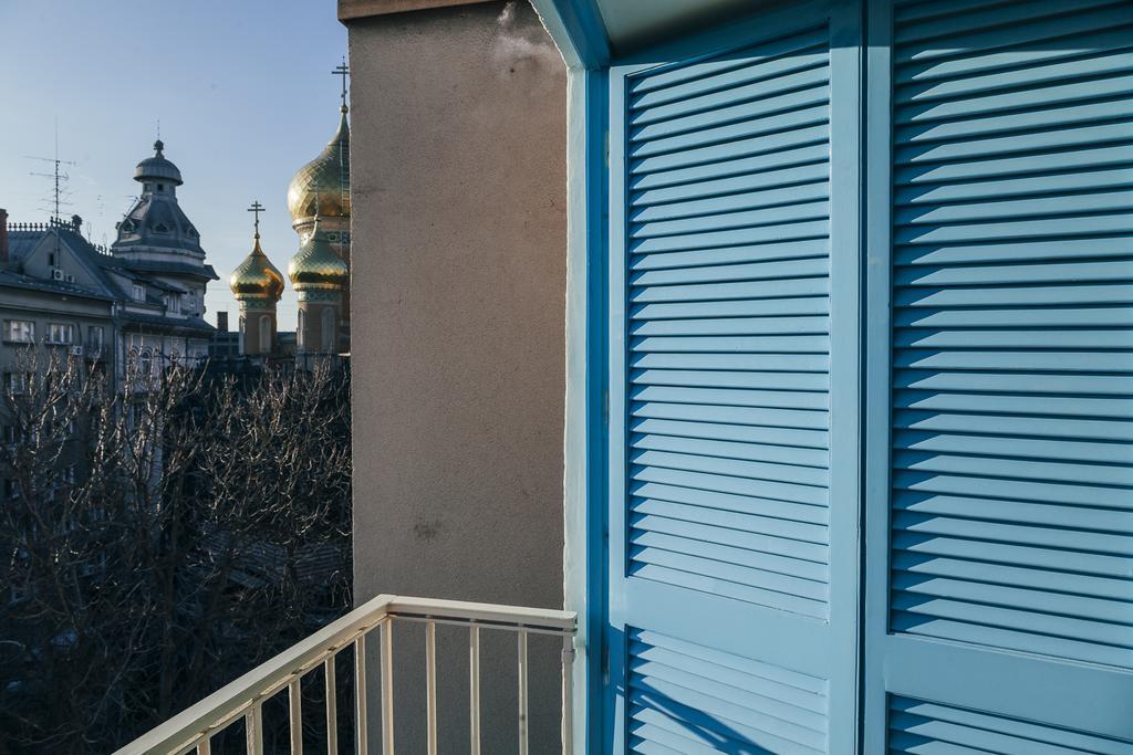 Artsy Old Town Apartment Bucharest Exterior photo